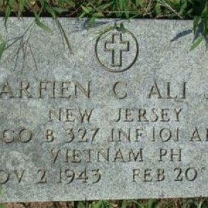 A. Ali (grave)