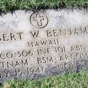 R. Benjamin (grave)