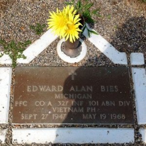 E. Bies (grave)