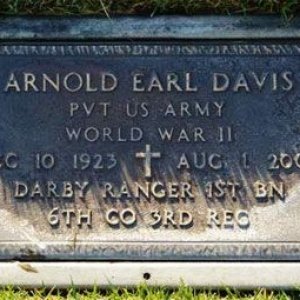 Arnold E. Davis (grave)