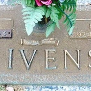 Julius E. Givens (grave)