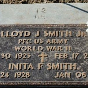 Lloyd J. Smith,Jr (grave)