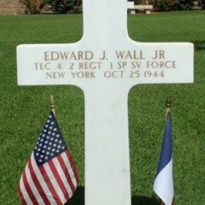 E. Wall (grave)