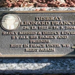 Leonard Disbray (grave)