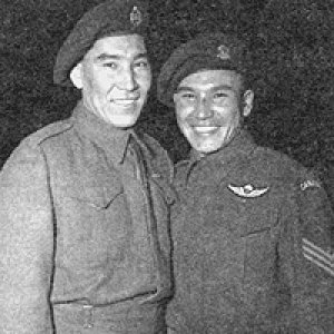T. Prince (right,with his brother)