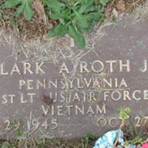 C. Roth (grave)