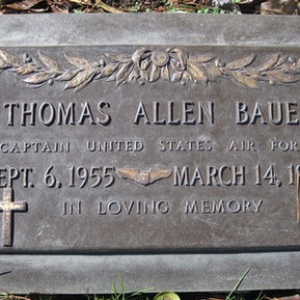T. Bauer (grave)