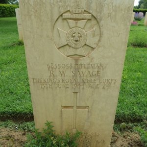 R. Savage (Grave)