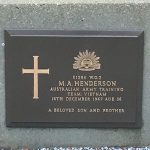 M. Henderson (Grave)