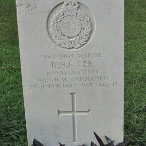 R. Lee (Grave)