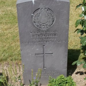 T. Russell (Grave)