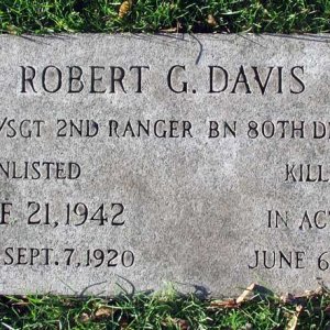 R. Davis (Grave)