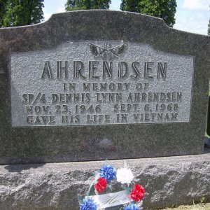 D. Ahrendsen (Grave)