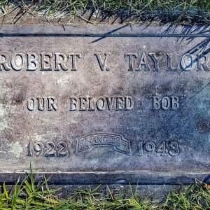 R. Taylor (Grave)