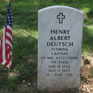 H. Deutsch (Grave)