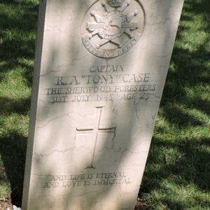 R. Case (Grave)