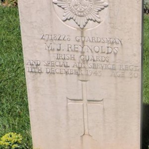 M. Reynolds (Grave)
