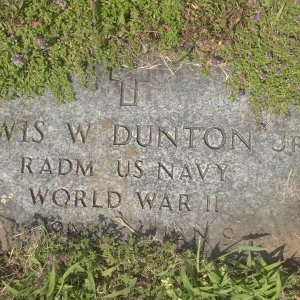 L. Dunton (Grave)