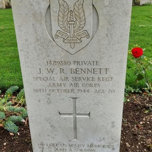 J. Bennett (Grave)
