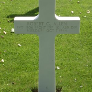 R.G. Allen (Grave)