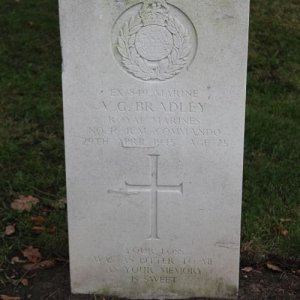 V. Bradley (Grave)