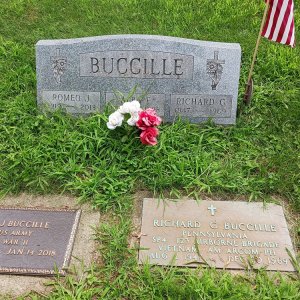 R. Buccille (Grave).jpeg