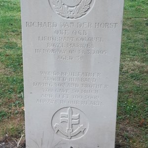 R. Van Der Horst (Grave)