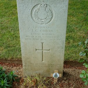 E. Curtis (Grave)