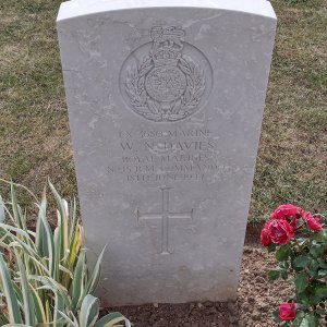W. Davies (Grave)