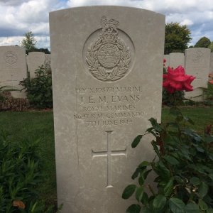 J. Evans (Grave)