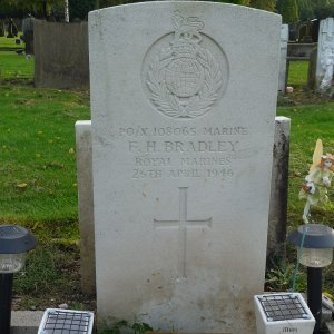 F. Harry (Grave)