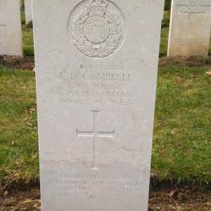 F. Campbell (Grave)