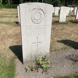 M. Grimsdell (Grave)