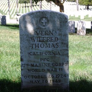 V. Thomas (Grave)