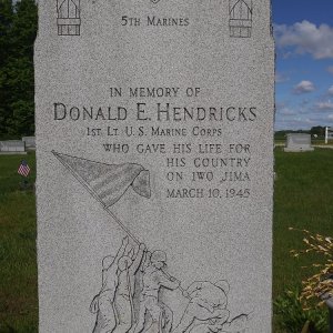 D. Hendricks (Grave)