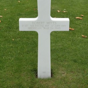 R. Mitts (Grave)