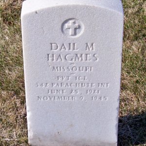D. Hagmes (Grave)