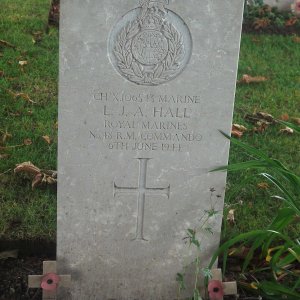 L. Hall (Grave)
