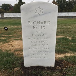 R. Felix (Grave)