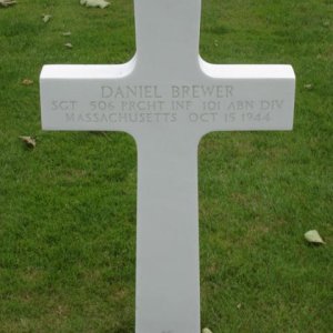 D. Brewer (Grave)