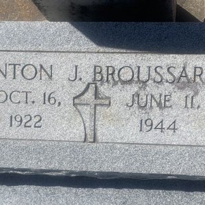 B. Broussard (Grave)