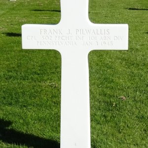 F. Pilwallis (Grave)