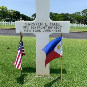 K. Hall (Grave)