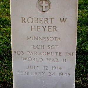 R. Heyer (Grave)
