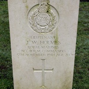 J. Holmes (Grave)