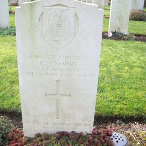 R. Norry (Grave)