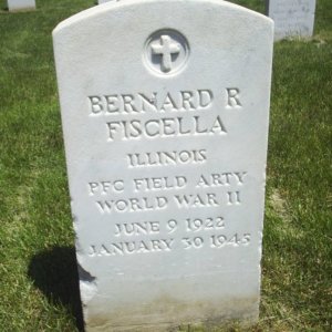 B. Fiscella (Grave)