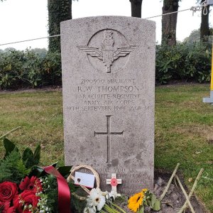 R. Thompson (Grave)