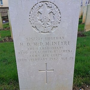 H. McIntyre (Grave)