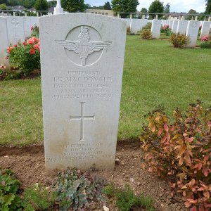 I. MacDonald (Grave)